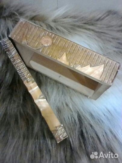 Шкатулка из дерева