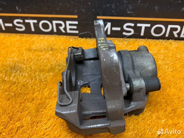 Суппорт передний правый Audi A4 B8/8K cdhb 2009