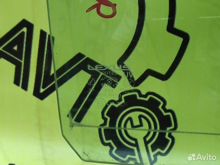 Стекло заднее правое Lexus Gs430 UZS190 3UZ-FE