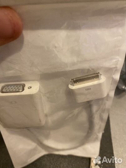 VGA adapter, iPhone 4
