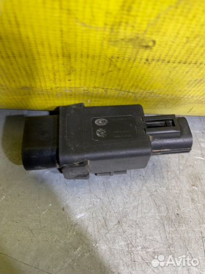 Вакуумный регулятор Opel Astra J хэтчбек 2009-2015