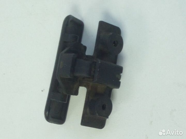 Ручка бардачка Митсубиси Лансер 9