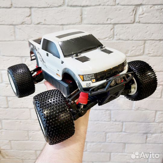 Модель HPI Savage XS Flux 4WD 1:12 комплект