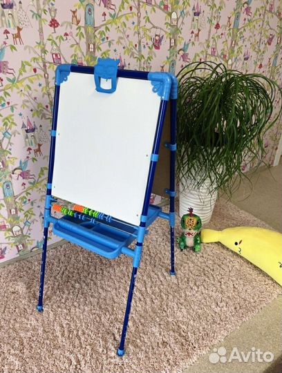 Мольберт напольный для рисования новый, с набором