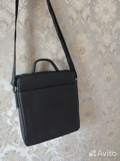Продам мужскую сумку