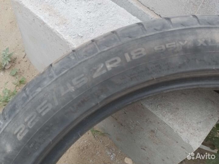 Nokian Tyres Hakka Black 225/45 R18 51Y