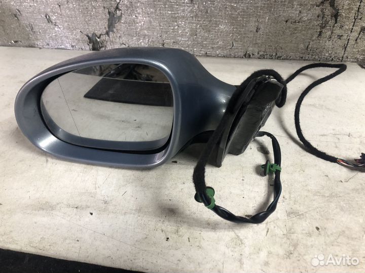 Боковое левое зеркало Volkswagen Passat B6