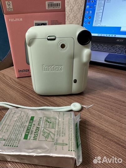 Продаю полароид использовала 1 раз