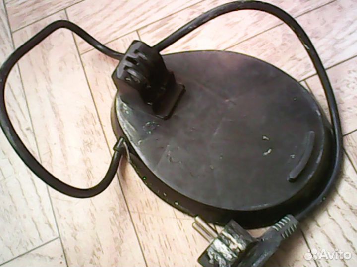 Электрочайник Elenberg KL-1302