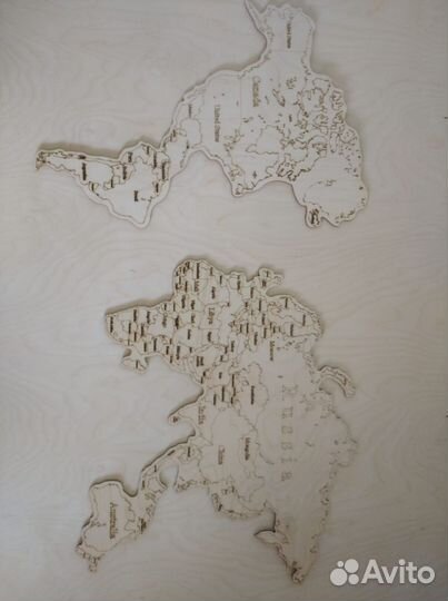 Деревянная карта мира