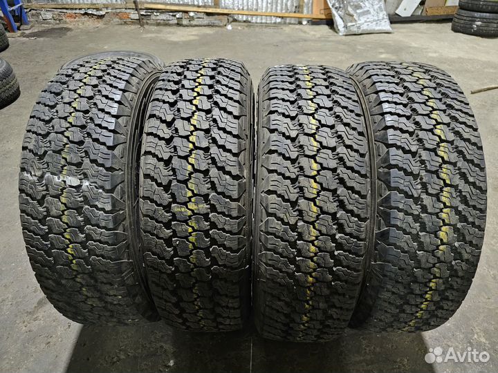 Goodyear Wrangler AT 245/75 R17