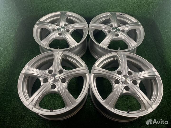 R16 Hot Stuff Exeeder 5x114.3 6.5JJ ET+42 вес 7,49