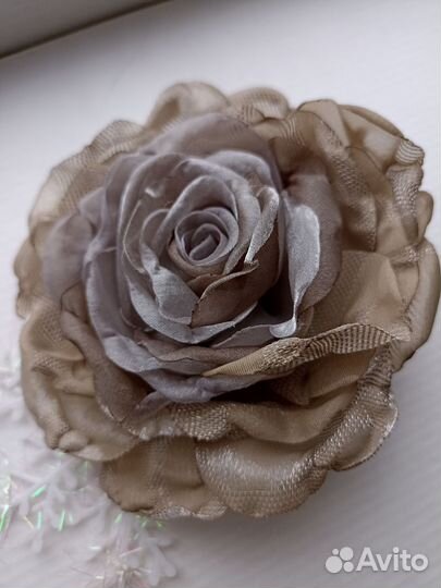 Брошь цветок из ткани