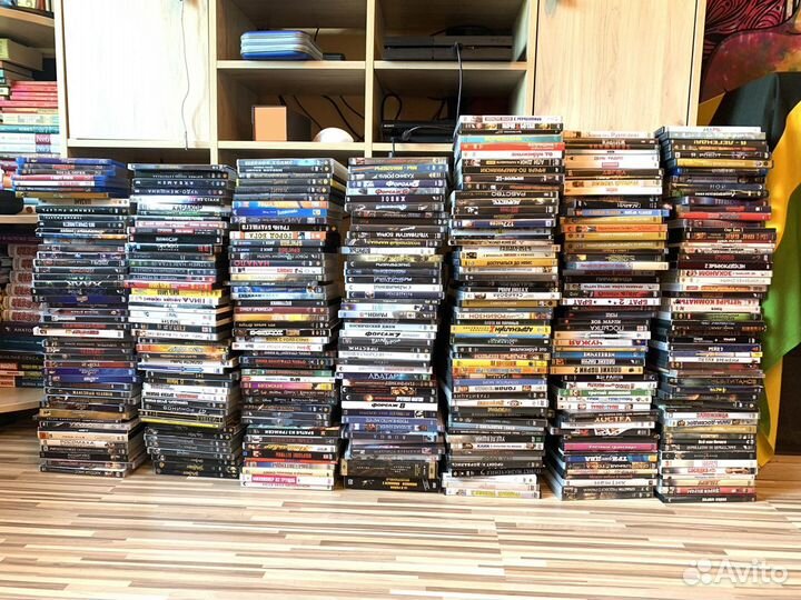 TV телевизор-DVD-JVC -филмы-диски (комбо)