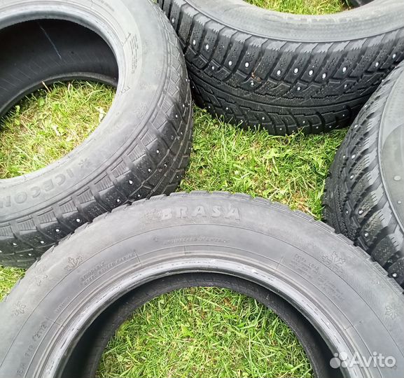 Kumho I'Zen RV Stud KC16 225/65 R17 106T