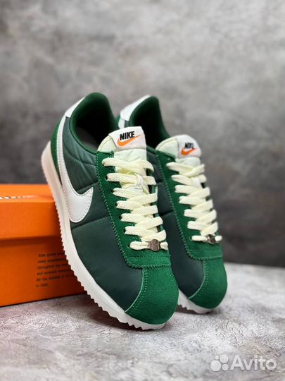 Женские Кроссовки nike cortez весна -лето