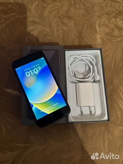 iPhone 8 64 гб