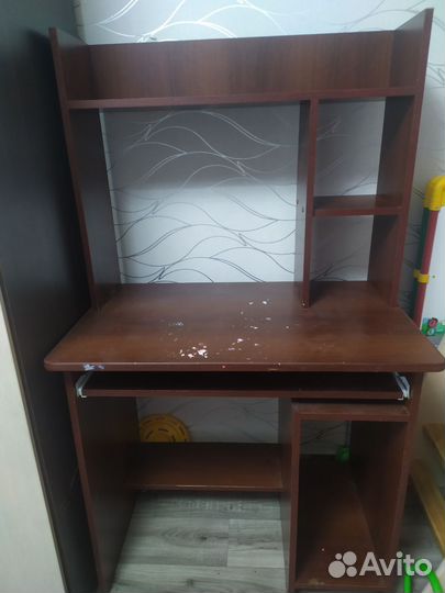 Компьютерный стол