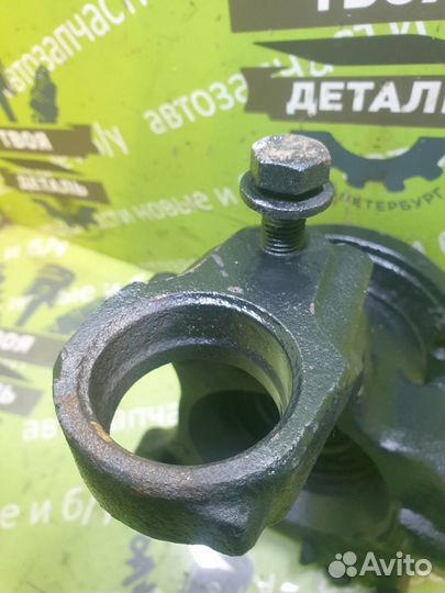 Ступица цапфа кулак передняя правая Volkswagen