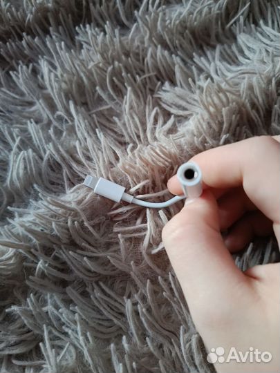 Переходник Apple Lightning 8-pin-3.5mm jack