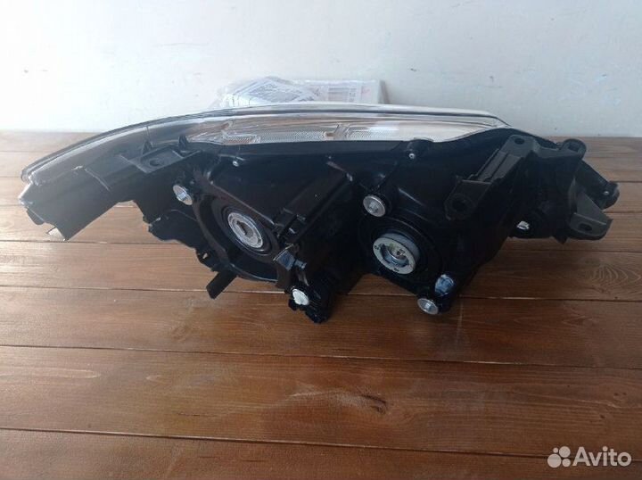 Фара передняя левая Toyota Camry 50