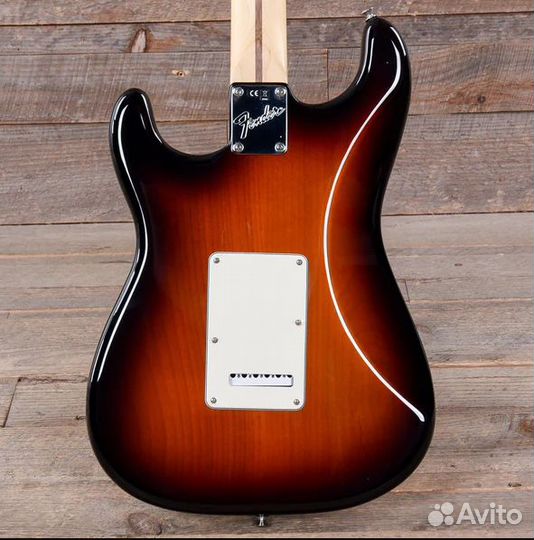 Электрогитара Fender Stratocaster USA + Аксессуары