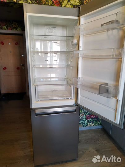 Холодильник бу whirlpool