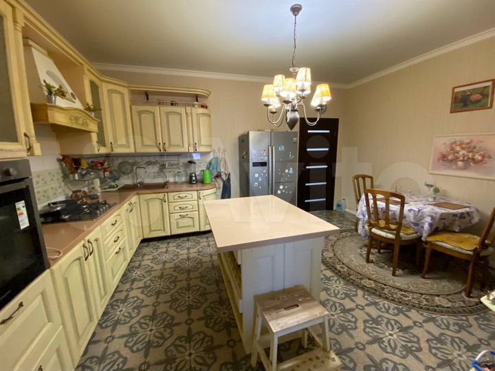 Дом 186,2 м² на участке 7 сот.