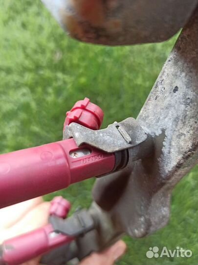 Топливная рампа с форсунками Mazda 3 BK 1.6