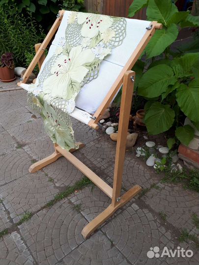 Станок для вышивания напольный