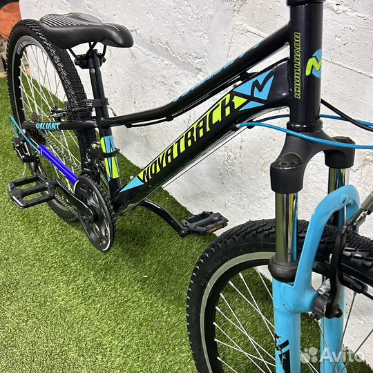 Novatrack valiant 24