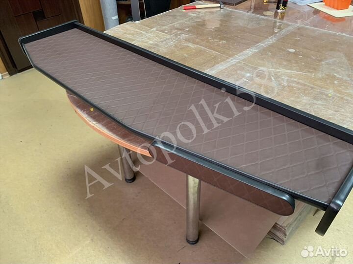 Стол полка на торпеду грузового автомобиля