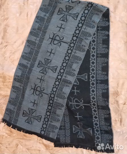 Givenchy/Versace/Finn Flare