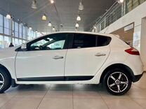 Renault Megane 1.6 CVT, 2013, 170 000 км, с пробегом, цена 555 000 руб.