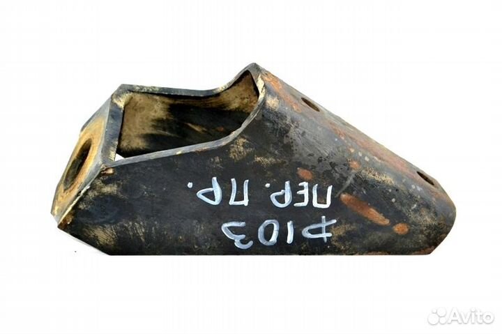 Кронштейн амортизатора переднего моста, верхний пр