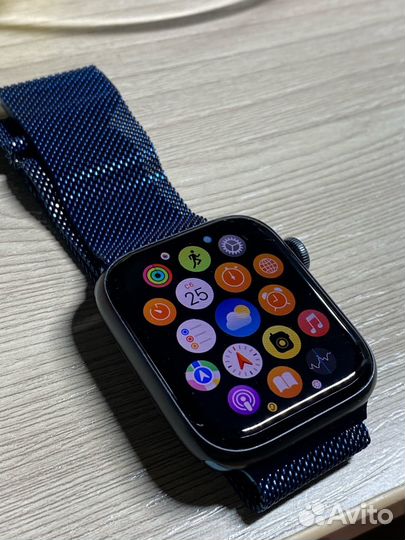 Часы apple watch se 44 mm 2021