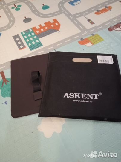 Футляр коричневый