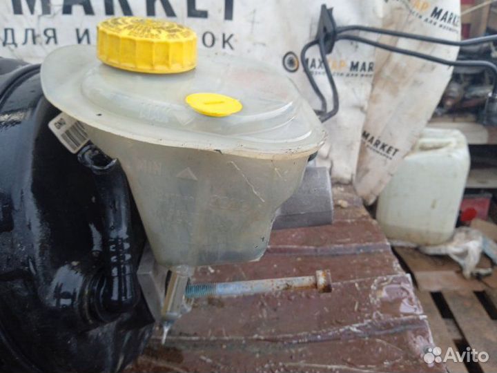 Главный тормозной цилиндр Volkswagen Passat B5 б/у