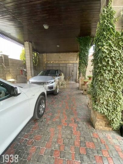 Дом 400 м² на участке 6 сот.