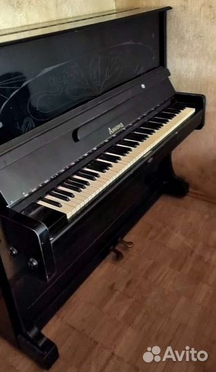 Пианино Аккорд