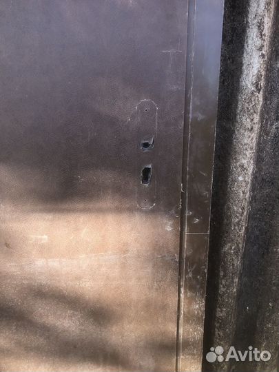 Дверь входная металлическая