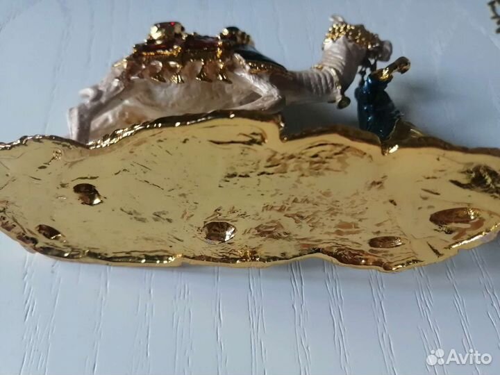 Шкатулка для украшений