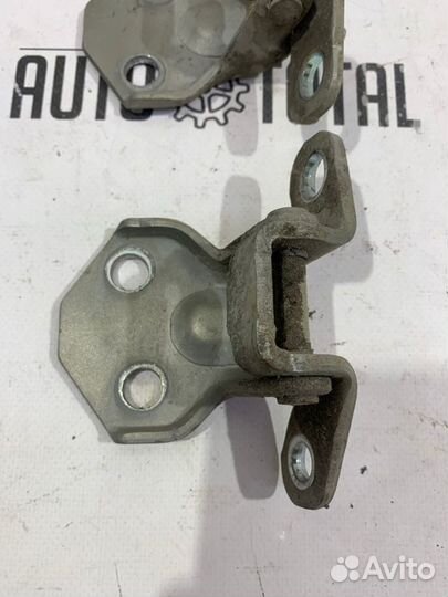 Петли двери передние левые Kia Spectra S6D 2008