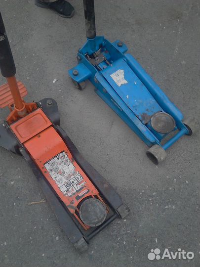 Установка автомобильных подъемников