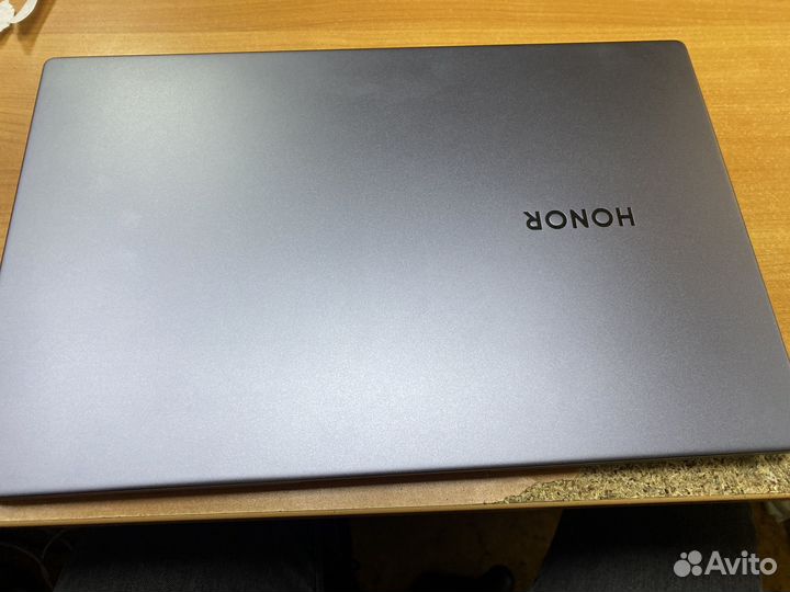 Ноутбук honor