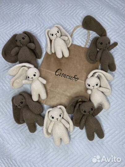 Вязаный Заяц ручной работы