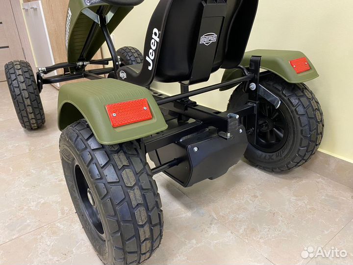 Веломобиль Berg Jeep Revolution