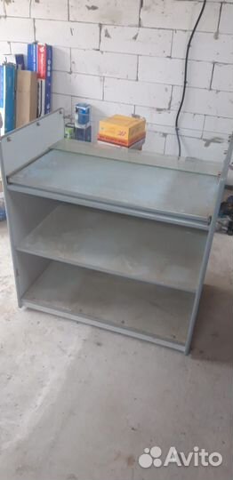 Стол витринный