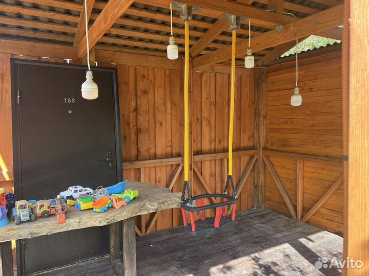 Качели уличные бу