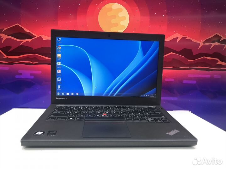 Компактный Lenovo 12.5